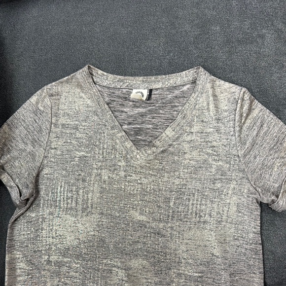 Casual Heather Gray V-Neck Tee - Picture 3 of 7